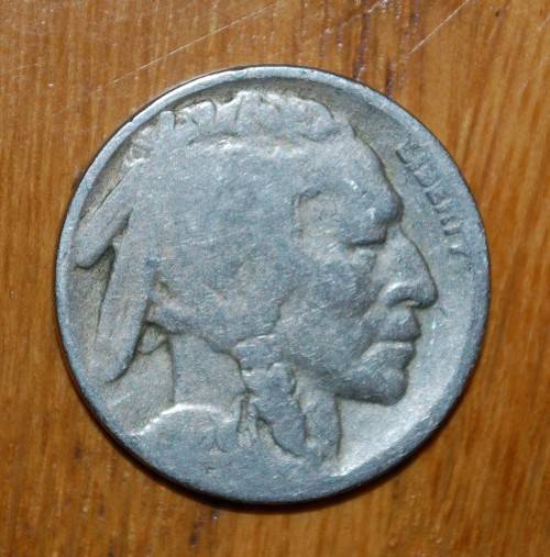 ` American 5 Cent Buffalo Nickel - 1920 `