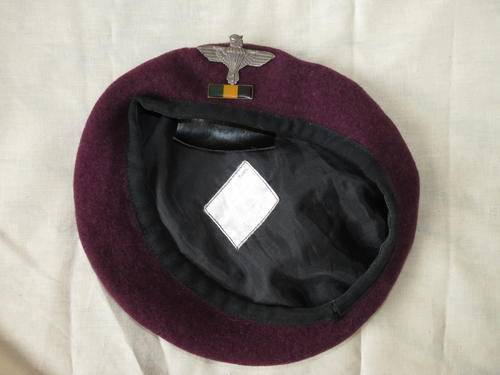 44 para beret