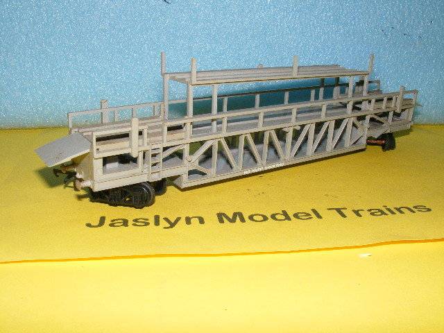 Tri-ang OO Car carrier.