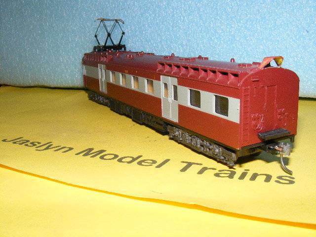 Lima HO SAR/ SAS Suburban Electric Loco - Powered.