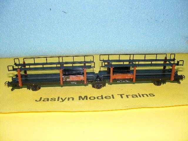 Trix HO Car Carrier (Boxed) - Metal.