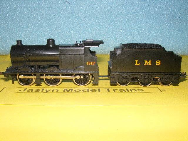 Lima HO LMS 0-6-0 Steam Loco and Tender. (Boxed)