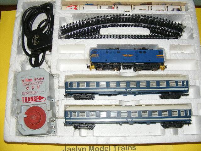 Lima HO SAR/ SAS Blue Train Set (Boxed)