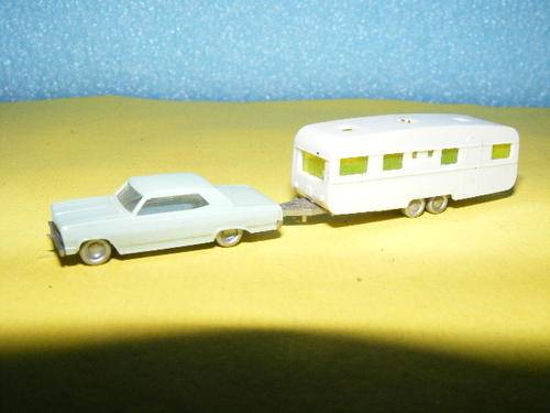 N gauge Car with Caravan.