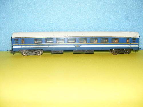 Lima HO SAR/SAS Blue Train passenger Coach.
