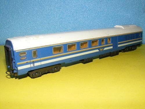 Lima HO SAR/ SAS Blue Train Composite coach.