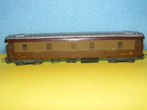 Lima HO Baggage car.