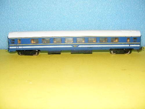 Lima HO SAR/SAS Blue Train Passenger Coach.