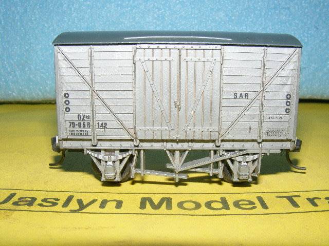 Lima HO SAR/ SAS Silver Box Wagon,