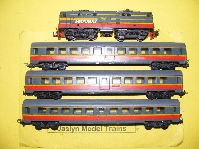 Lima HO SAR/ SAS Metroblitz Train Set,