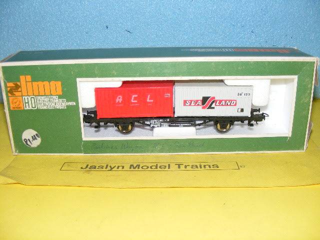 Lima HO Flatbed with Container (Boxed)