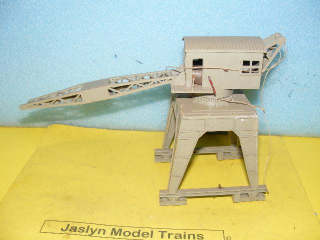 HO Crane - For repairs,