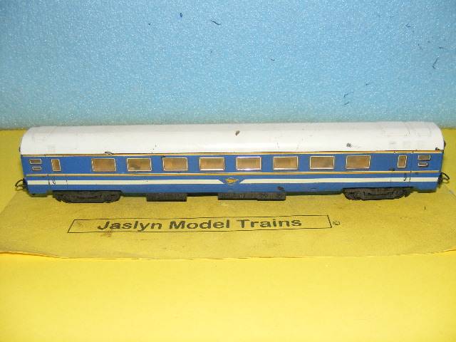 Lima HO SAR/ SAS Blue Train Passenger Coach,
