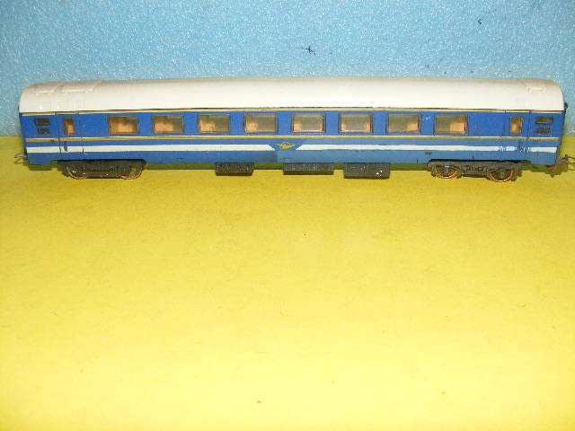 Lima HO SAR/ SAS Blue Train Passenger Coach,