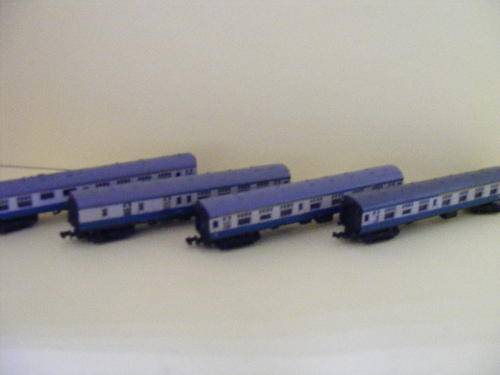 Lima N-scale Set of BR coaches