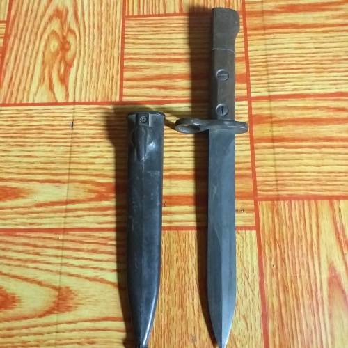 Uzi bayonet