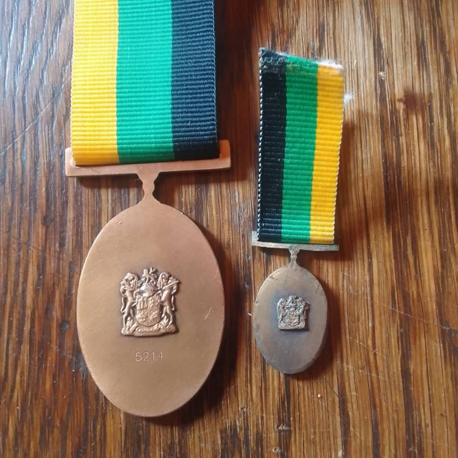 MK Medal set Full and Miniature