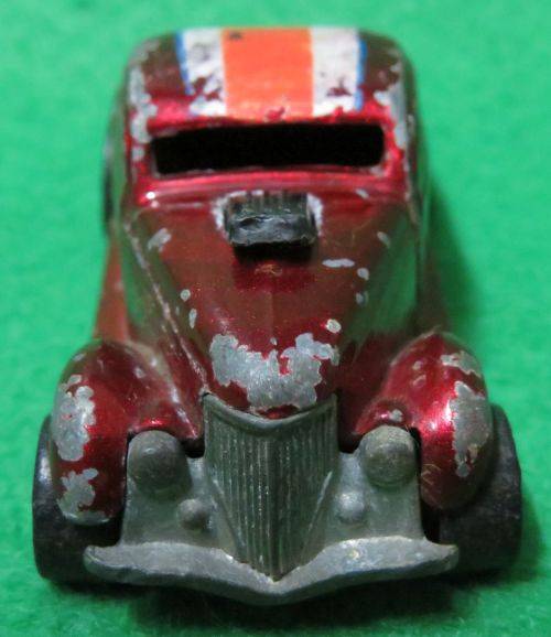 **HOTWHEELS**NEET STREETER**METAL BASE**