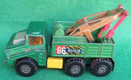 **MATCHBOX LESNEY**BATTLE KINGS K-110**RECOVERY VEHICLE**METAL BASE**