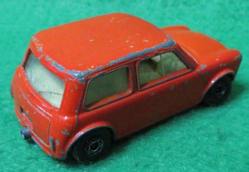 **MATCHBOX LESNEY No.29**RACING MINI**METAL BASE**1970**