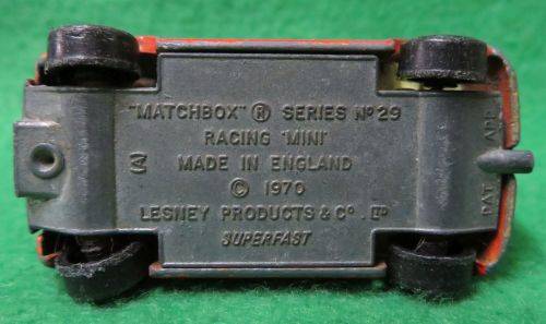 **MATCHBOX LESNEY No.29**RACING MINI**METAL BASE**1970**