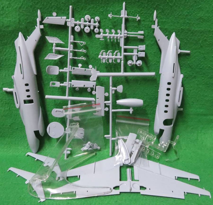 **AIRFIX**MODEL KIT**H.S. DOMINIE T. Mk I**VINTAGE**1/72**LENGTH +- 20CM**