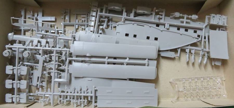 **AIRFIX**MODEL KIT**SHORTS SKYVAN**VINTAGE**1/72**LENGTH +-17CM**