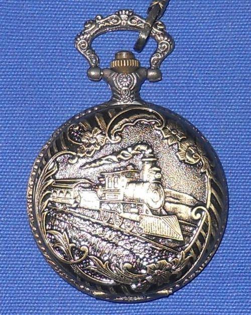 ***QUARTZ POCKET WATCH***STEAM LOCOMOTIVE***NEW IN GIFT BOX***