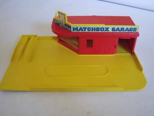 Matchbox Showroom And Service Station For Matchbox Toys.