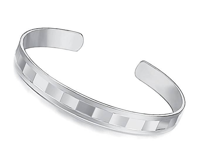 New 925 Sterling silver Fashion cuff bracelet, absolutely stunning.