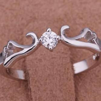 *R350* Local stock, New 18K triple platinum ladies ring with Genuine austrian crystal