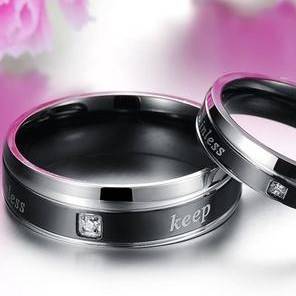 *R550* Local stock, New Keep your heart stainless Crystal Couple Rings, Spoil your loved one.