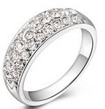 *Local Stock*, New 18K RGP triple row ladies Austrian crystal ring, A must see, Absolutely Beautiful