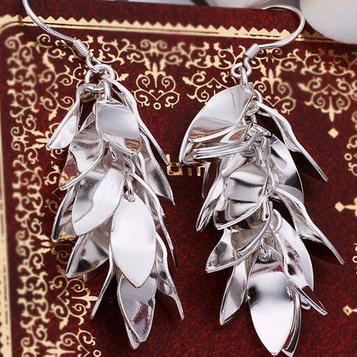New 925 Sterling silver filled ladies long Cluster style dangle earrings. Absolutely Sunning.