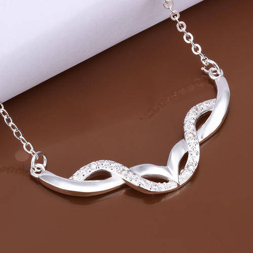 New 925 Sterling silver filled Ladies V design drapped necklace \ Pendant with Austrian crystals