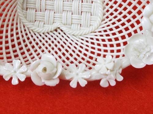 Irish Belleek woven porcelain Heart Basket 1920 Ref. B-26