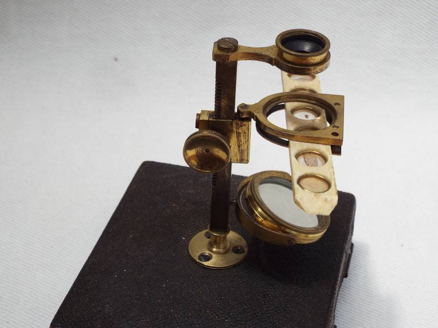 A rare Ellis Aquatic type botanical field microscope circa 1780-1810. Ref.MA/37