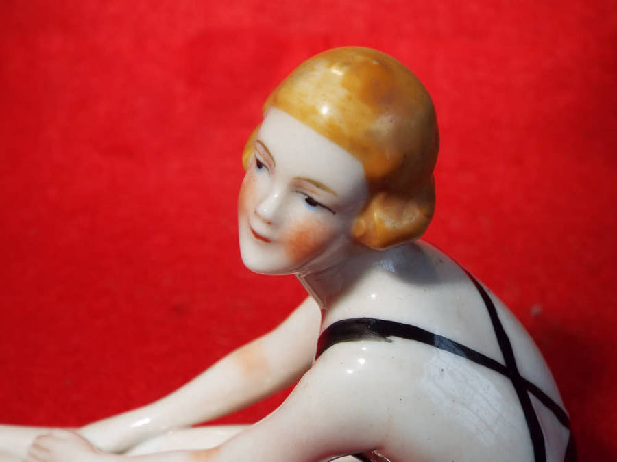 A vintage 1920s  Bathing Beauty Figurine + a Half-Doll. Ref. T/11