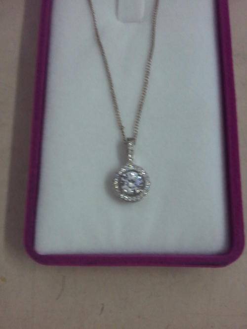 Stunning 925 Chain + Round Pendant