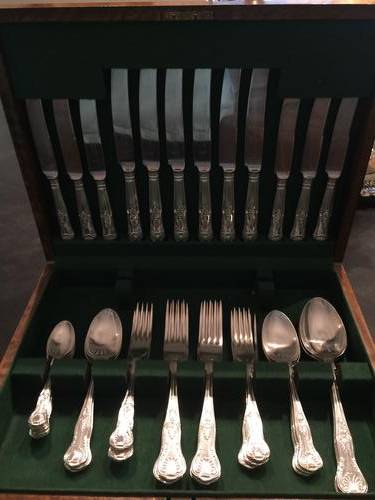 kings pattern silverplate cutlery set in box