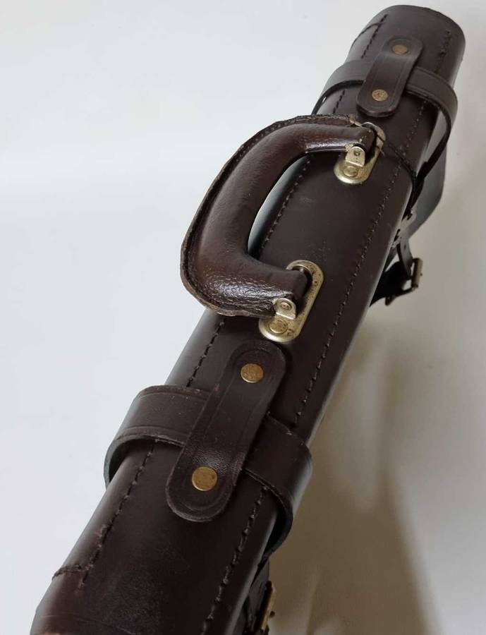 South African Police ( SAP ) Officers leather briefcase with key.