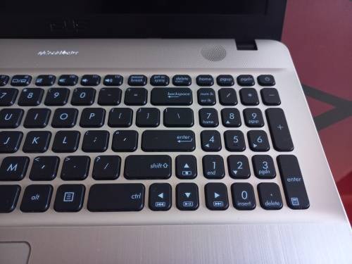 ASUS Vivobook Max | i7-6500U | 8GB RAM | 2TB HDD | NVIDIA GeForce 920MX