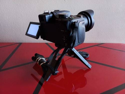 Panasonic LUMIX DMC-FZ150K 12.1 MP Digital Camera (FHD 1080p, CMOS Sensor and 24x Optical Zoom)