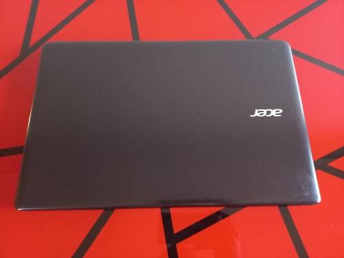 Acer TravelMate P255 Laptop (Intel Core i5-4200U | 500GB HHD | 8GB RAM)
