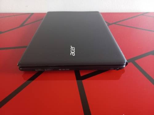 Acer TravelMate P255 Laptop (Intel Core i5-4200U | 500GB HHD | 8GB RAM)