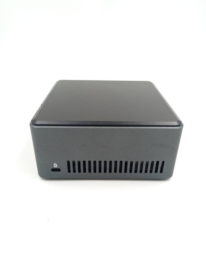 Intel NUC i5-7300U (Intel i5, 256GB SSD & 8GB RAM)
