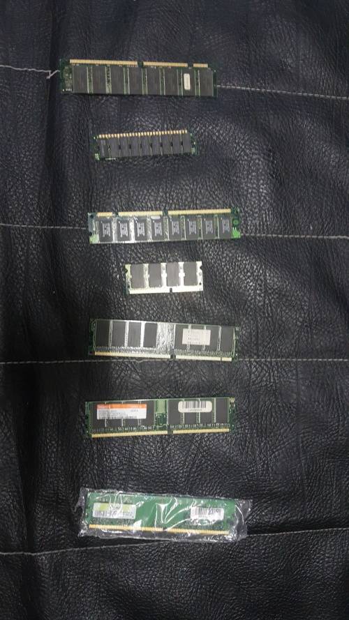 JOBLOT OF COMPUTER COMPONENTS - RAMS, PERIPHERALS, GRAPHICS CARD ETC.