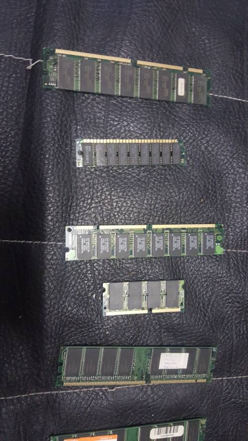 JOBLOT OF COMPUTER COMPONENTS - RAMS, PERIPHERALS, GRAPHICS CARD ETC.