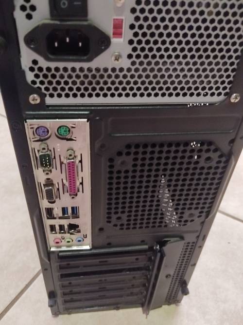PC COMPLETE TOWER - i5-4460 - H81M Motherboard - 500gb HDD - 4gb Ram