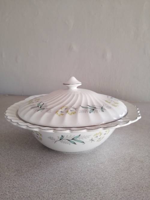 Snowhite Regency Soup Tureen